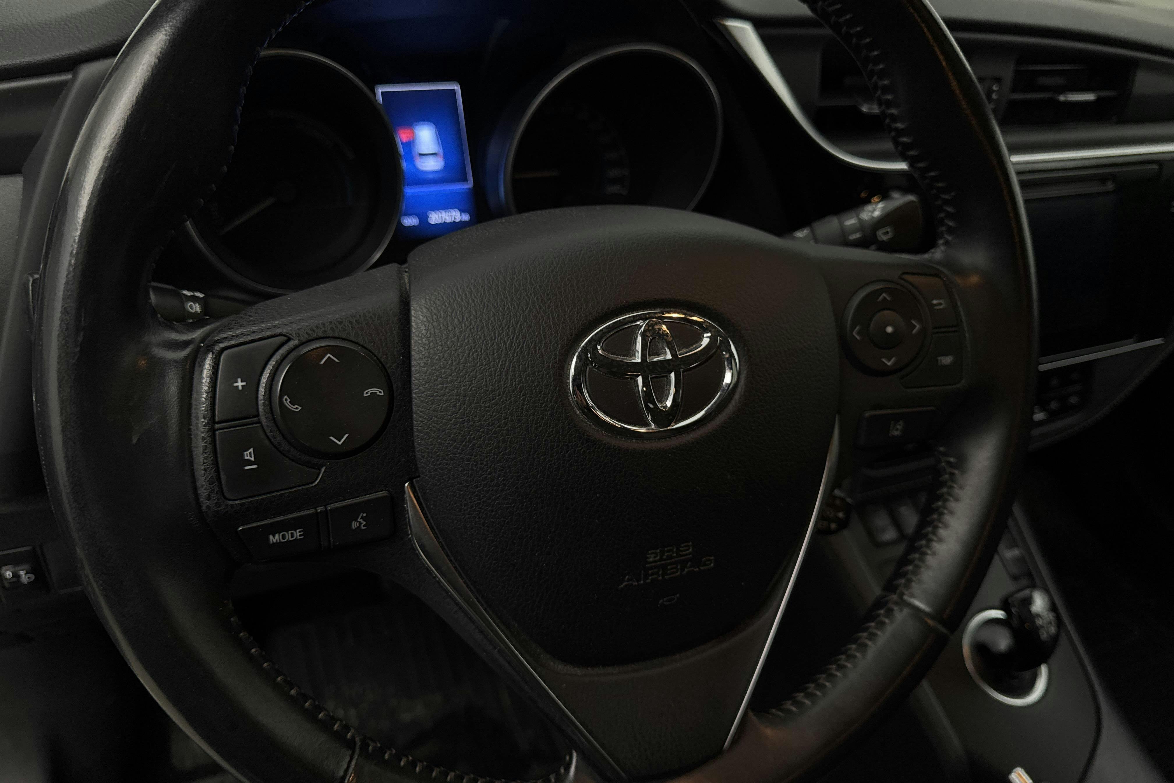 Vehicle Image 14