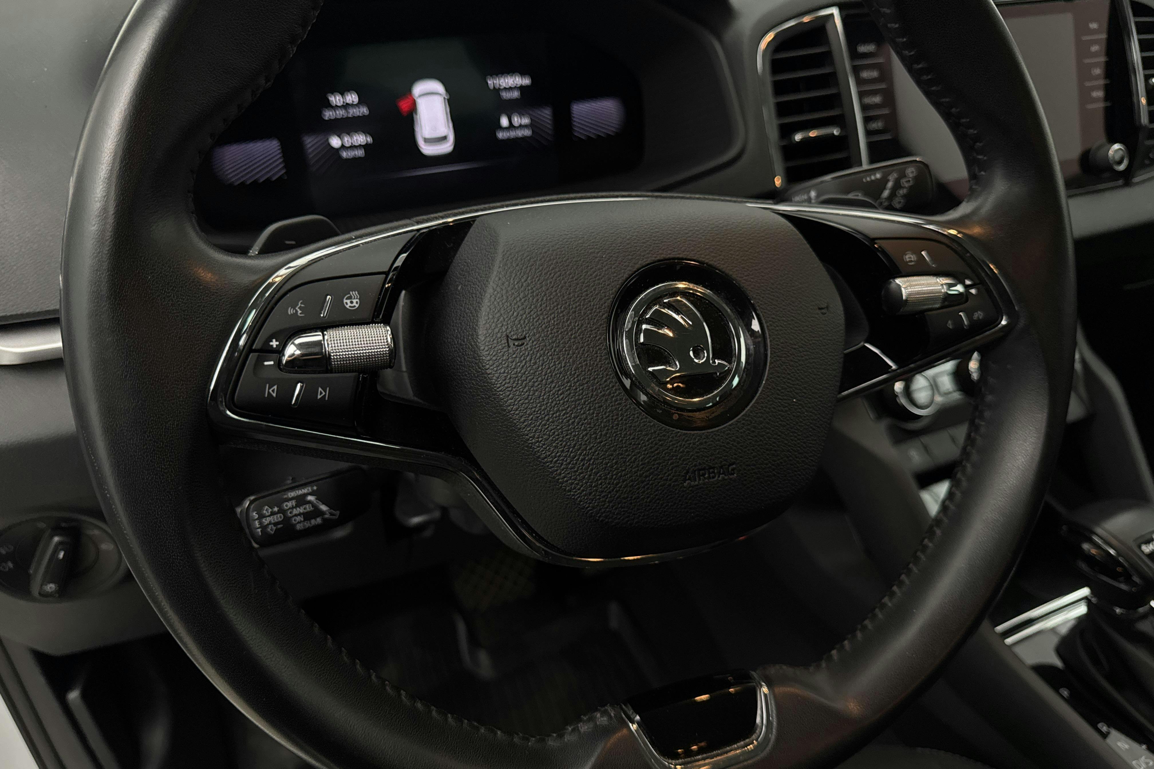 Vehicle Image 16