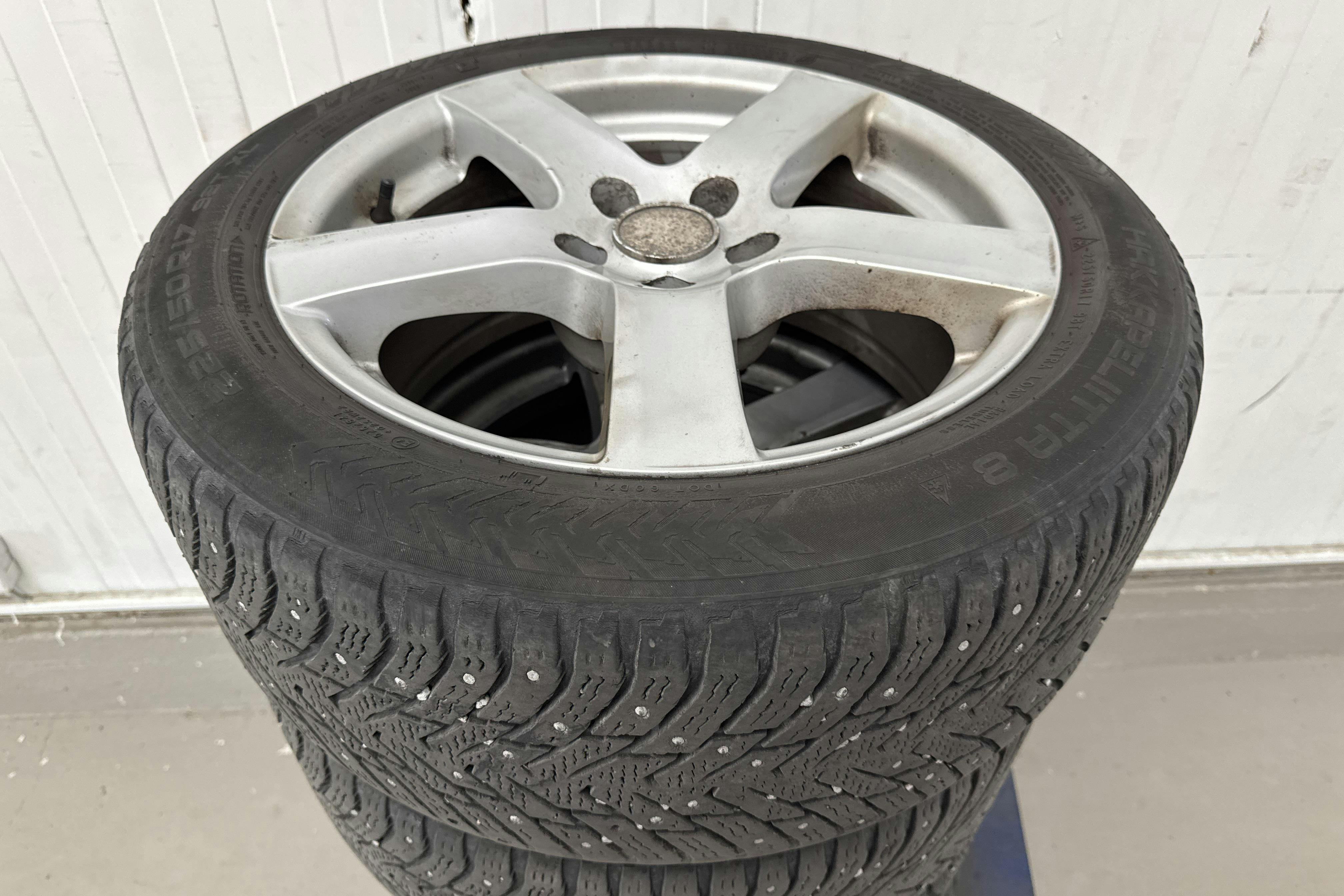 Vehicle Image 15