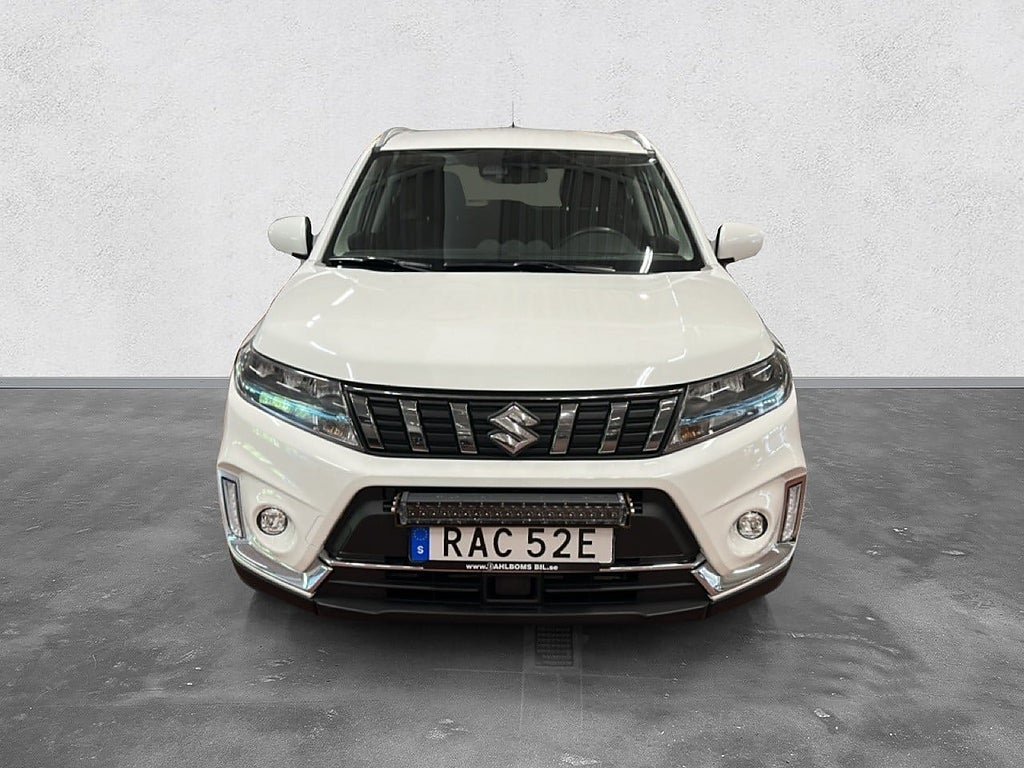 Vehicle Image 8