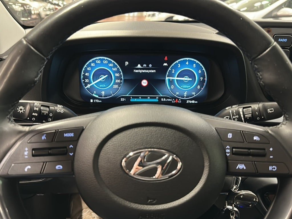 Vehicle Image 13