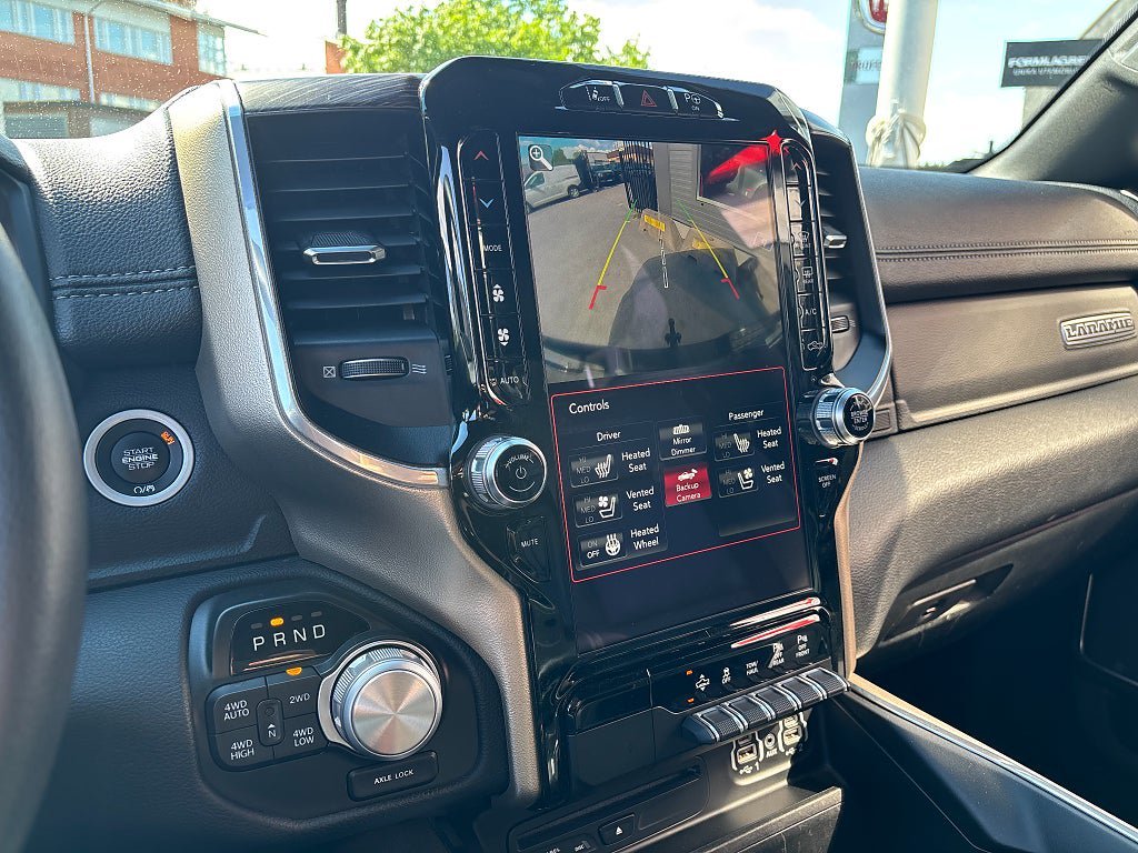 Vehicle Image 17