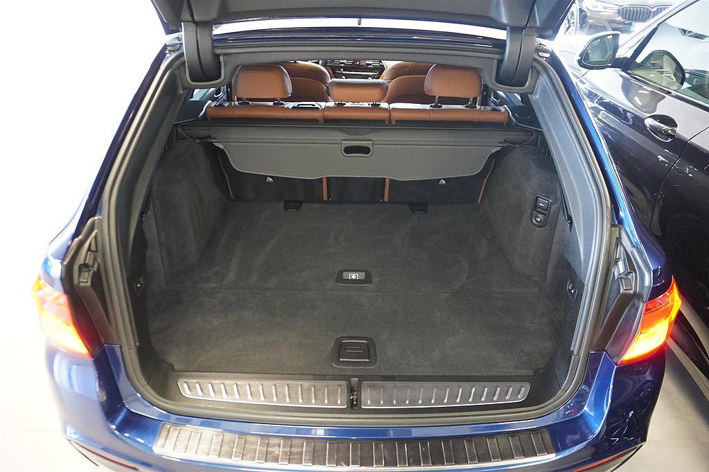 Vehicle Image 38