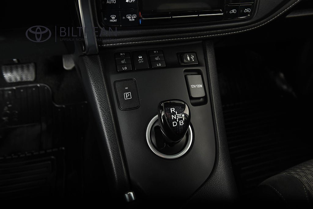 Vehicle Image 11