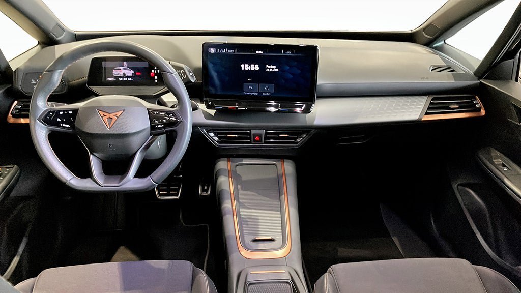 Vehicle Image 10