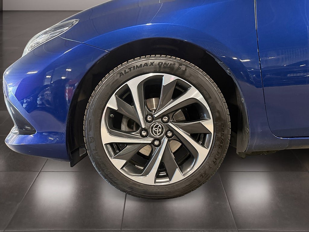 Vehicle Image 9