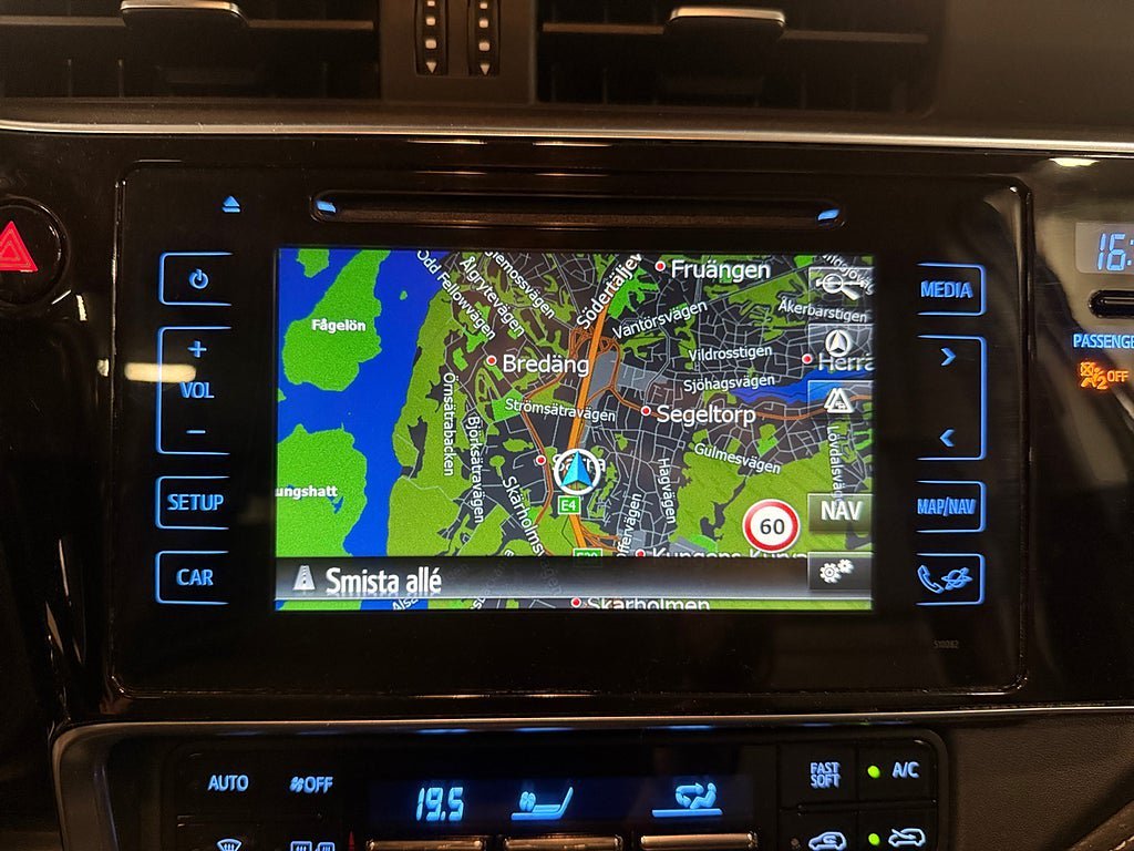 Vehicle Image 21