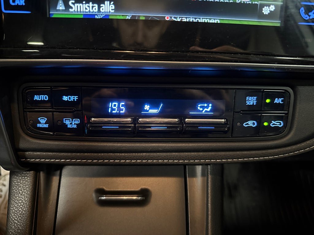 Vehicle Image 22