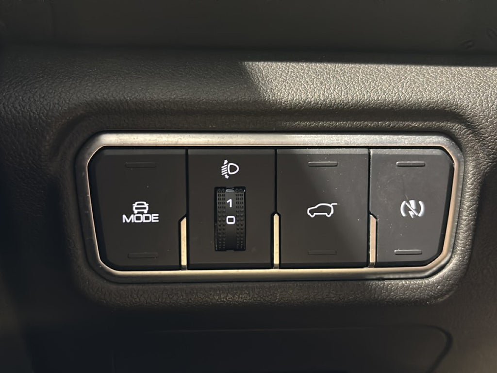 Vehicle Image 17