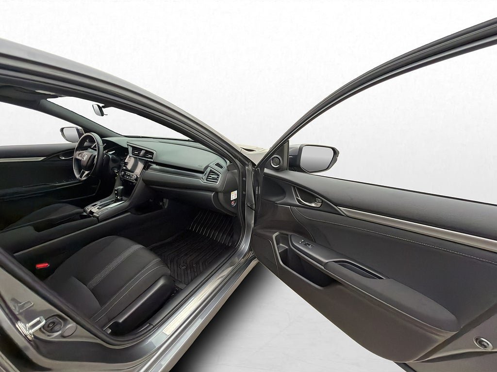 Vehicle Image 21