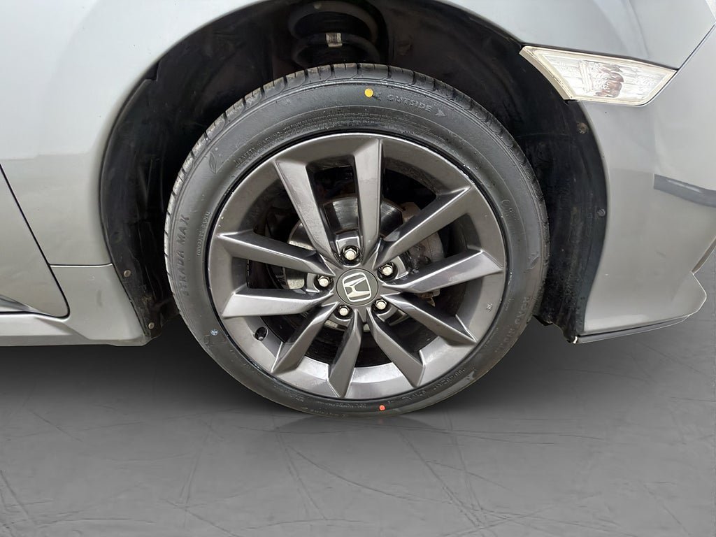 Vehicle Image 30