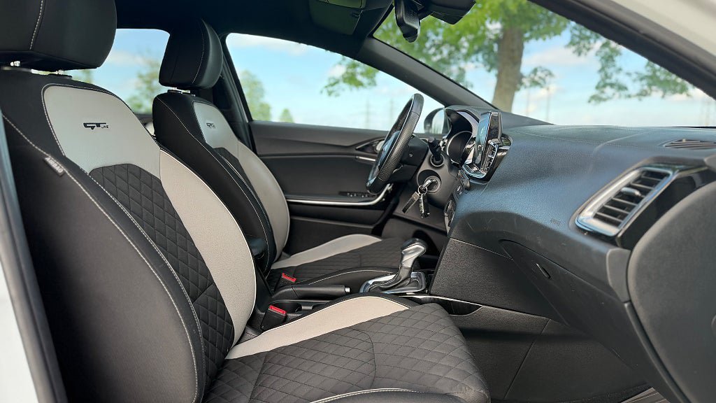 Vehicle Image 11