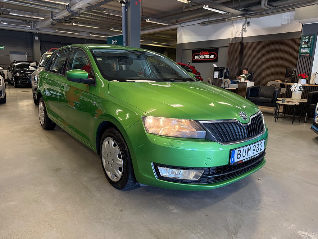 Vehicle Image 6