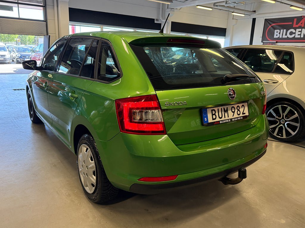 Vehicle Image 9