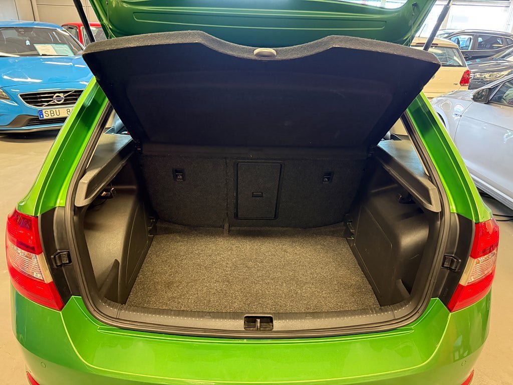 Vehicle Image 15