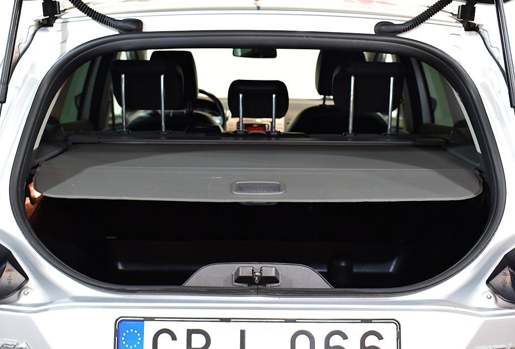 Vehicle Image 21