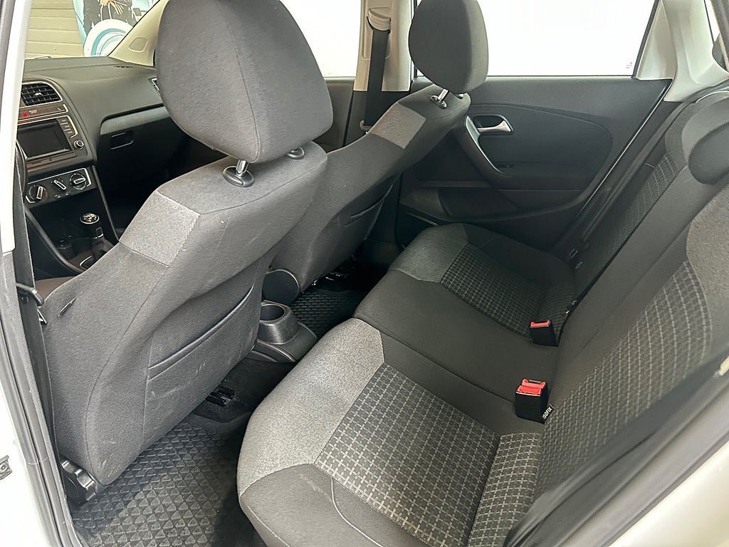 Vehicle Image 13