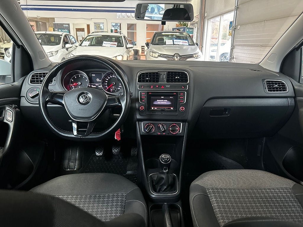 Vehicle Image 14