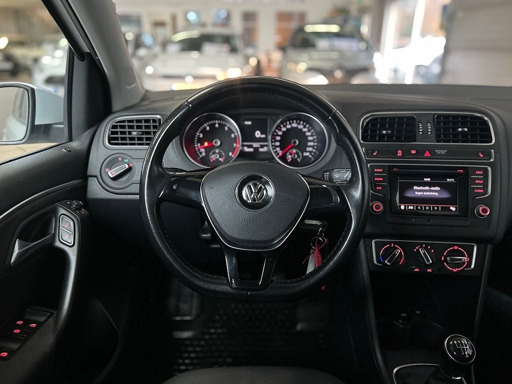Vehicle Image 15