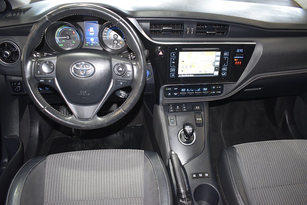 Vehicle Image 9