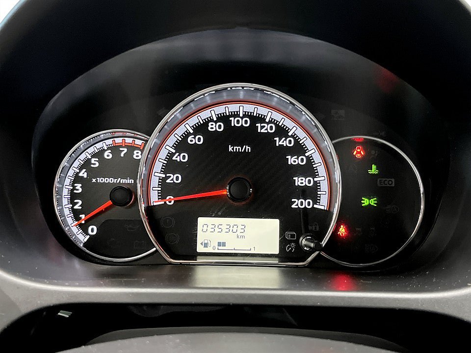 Vehicle Image 8