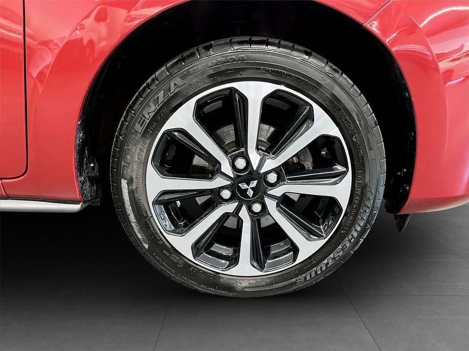 Vehicle Image 17