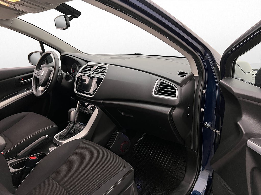 Vehicle Image 12