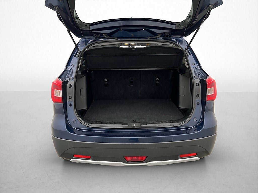 Vehicle Image 13