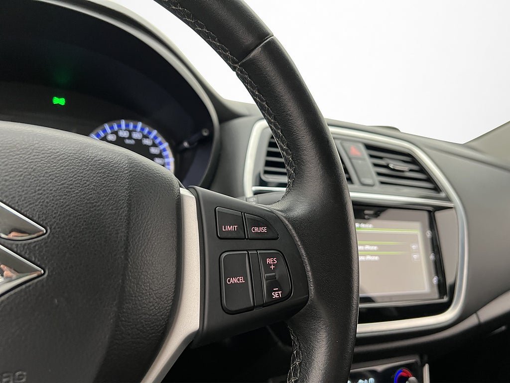 Vehicle Image 23