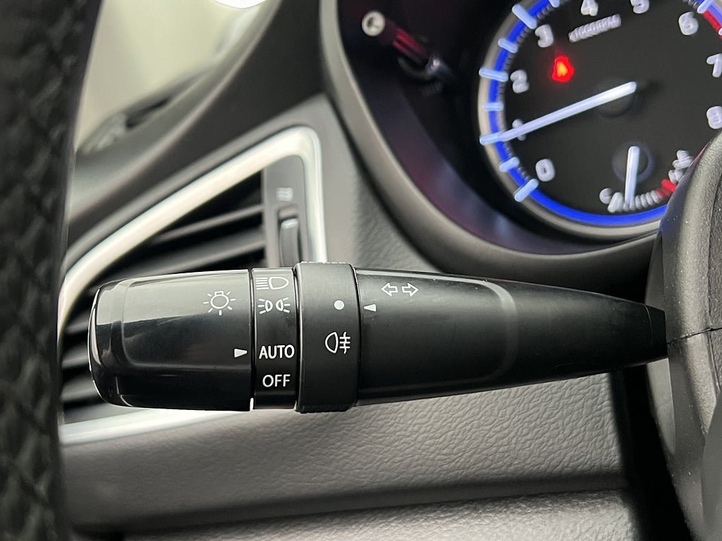 Vehicle Image 27
