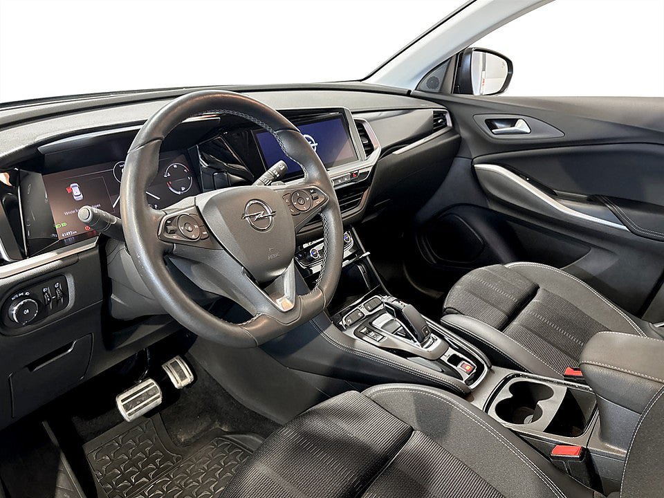 Vehicle Image 4
