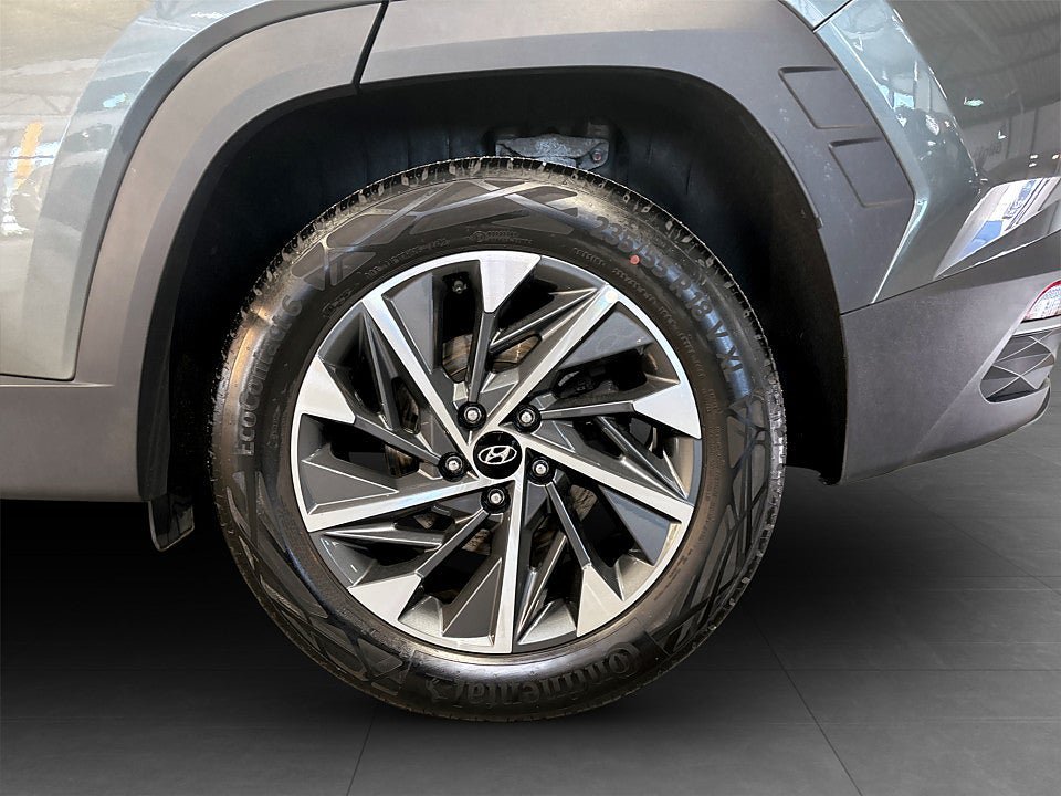 Vehicle Image 15