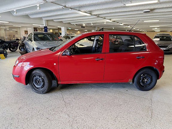 Vehicle Image 6