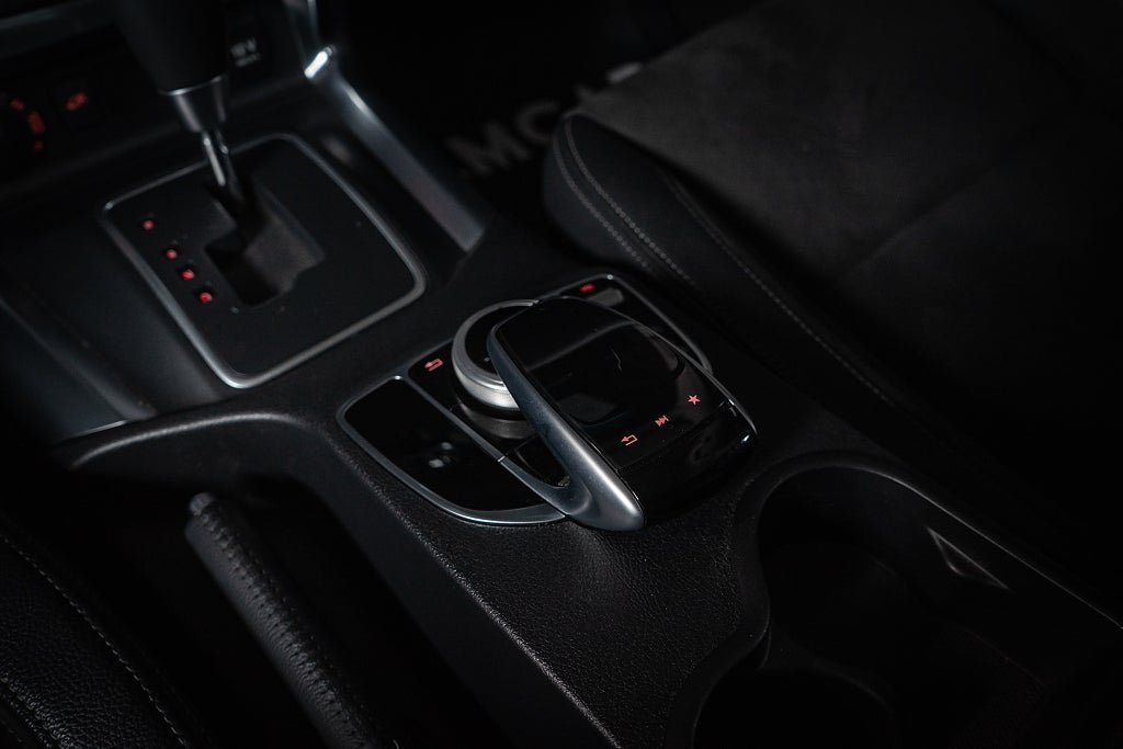 Vehicle Image 24
