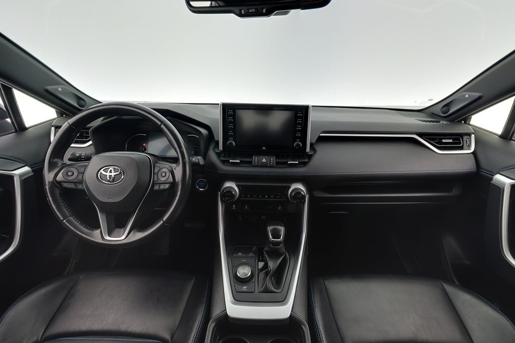 Vehicle Image 12