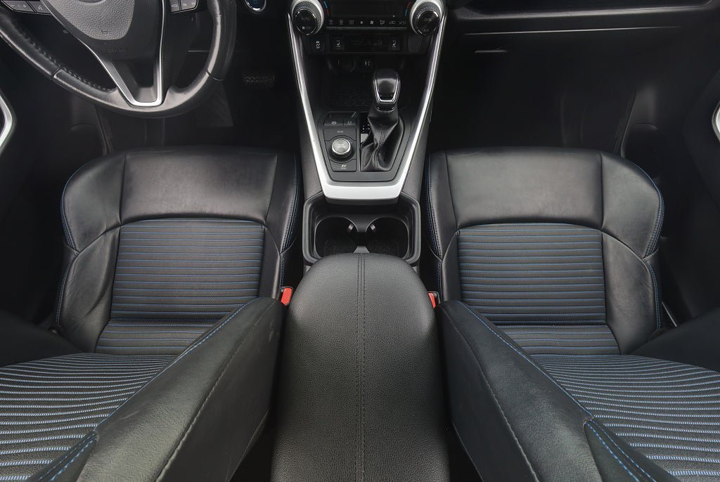 Vehicle Image 13
