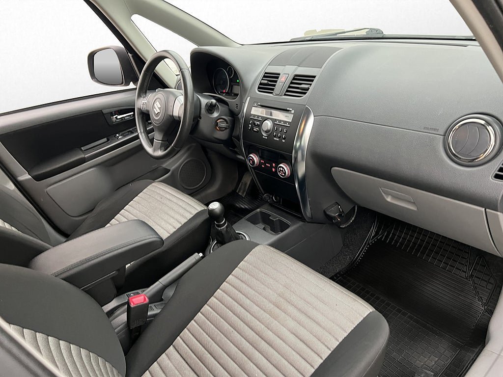 Vehicle Image 18