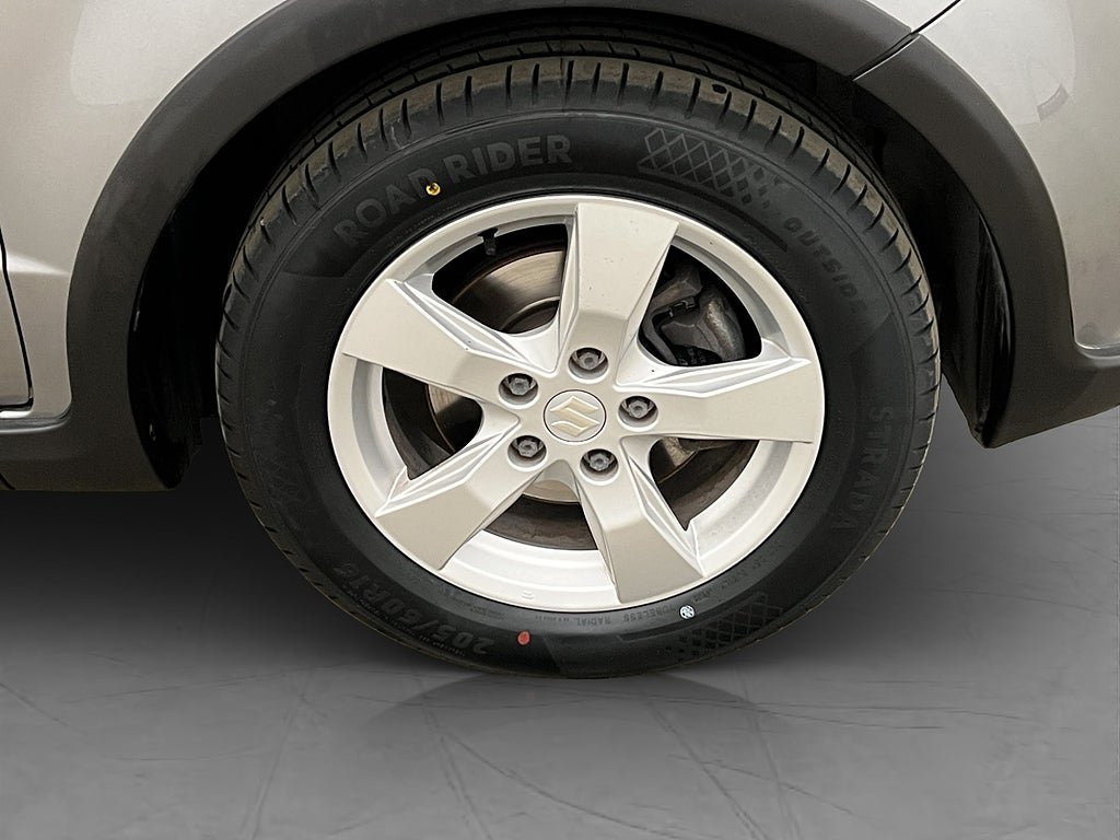 Vehicle Image 21