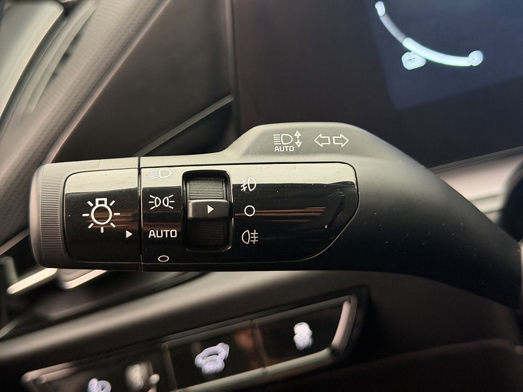 Vehicle Image 28