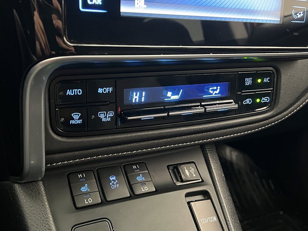 Vehicle Image 17