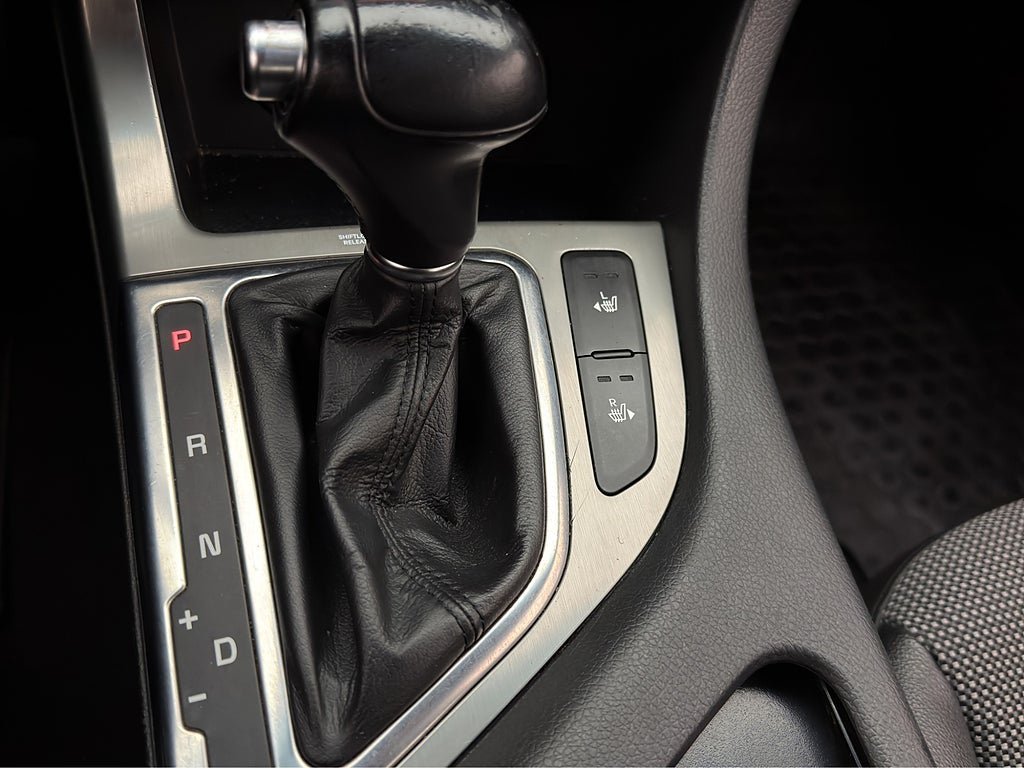 Vehicle Image 24