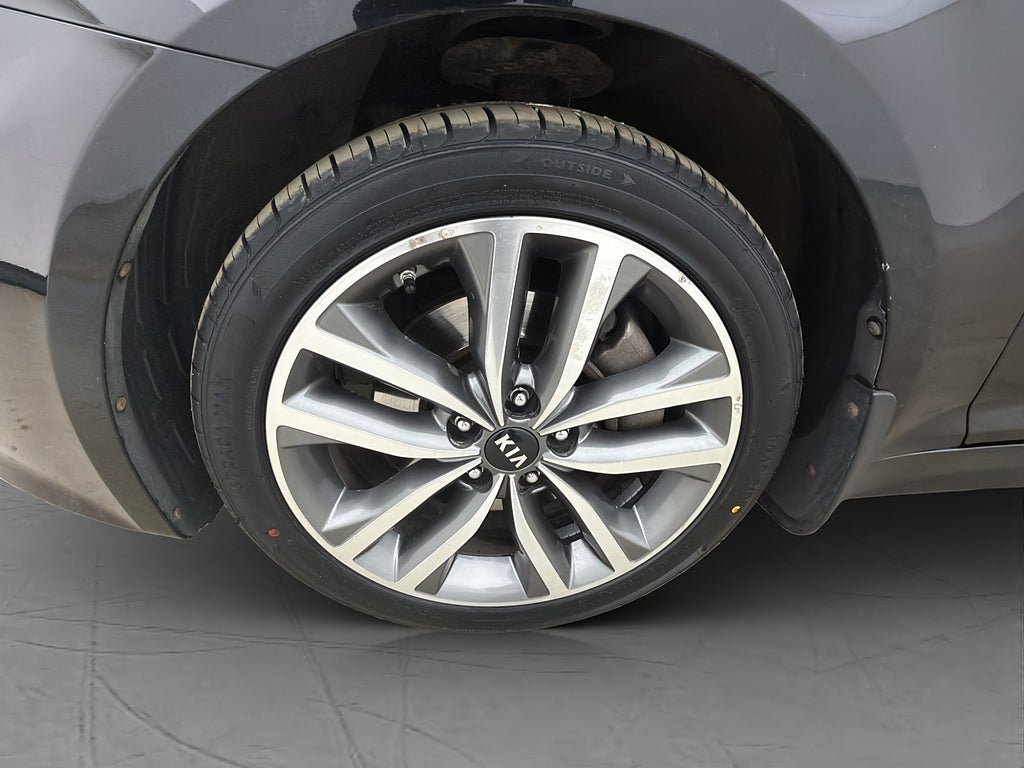 Vehicle Image 30