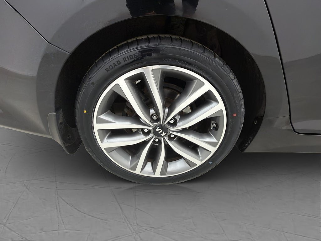 Vehicle Image 32