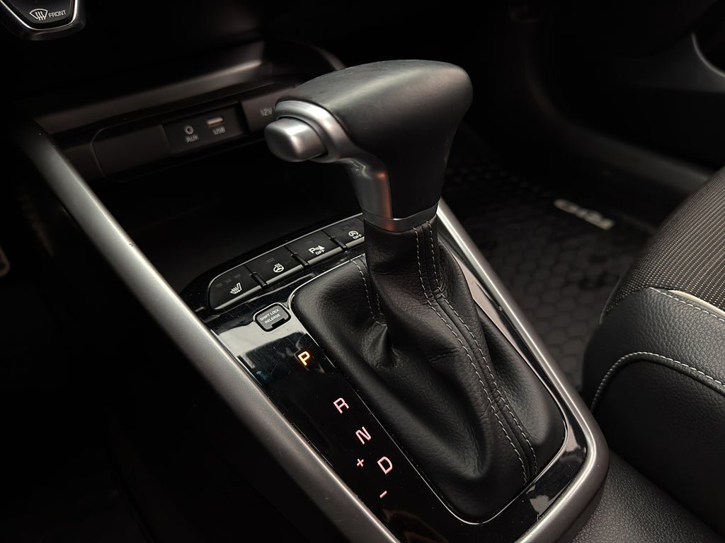 Vehicle Image 21