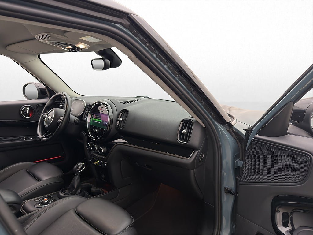 Vehicle Image 24