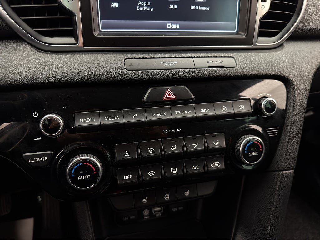 Vehicle Image 24