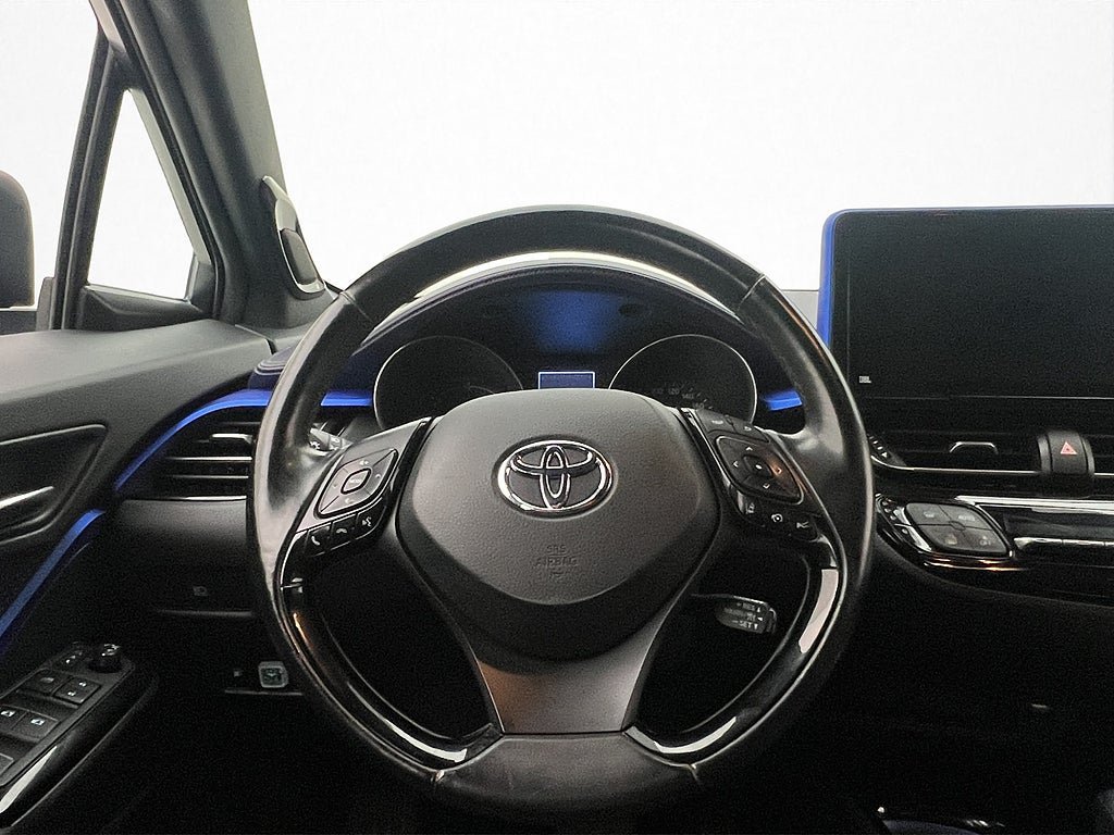 Vehicle Image 12