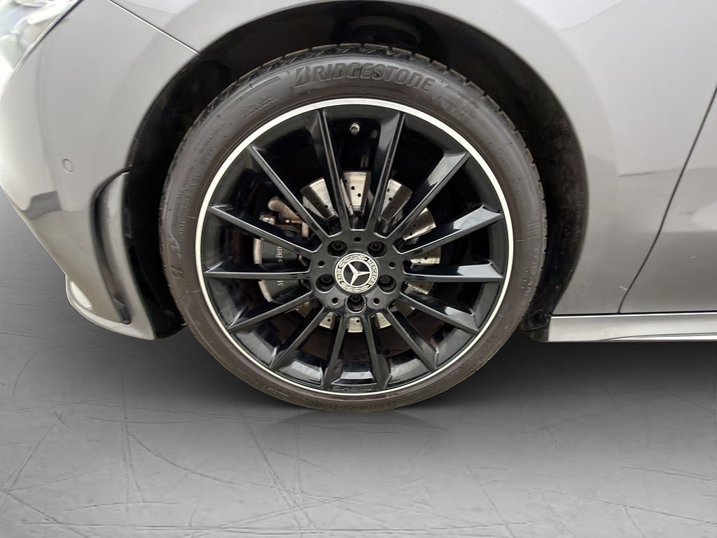 Vehicle Image 38