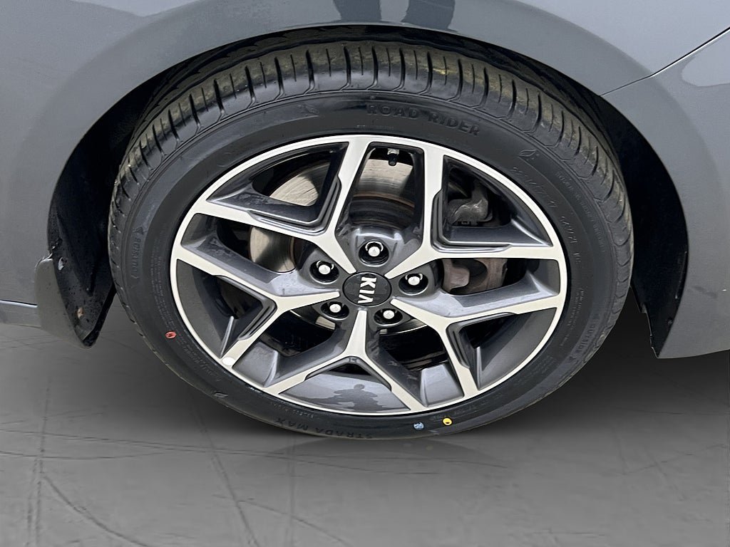Vehicle Image 32
