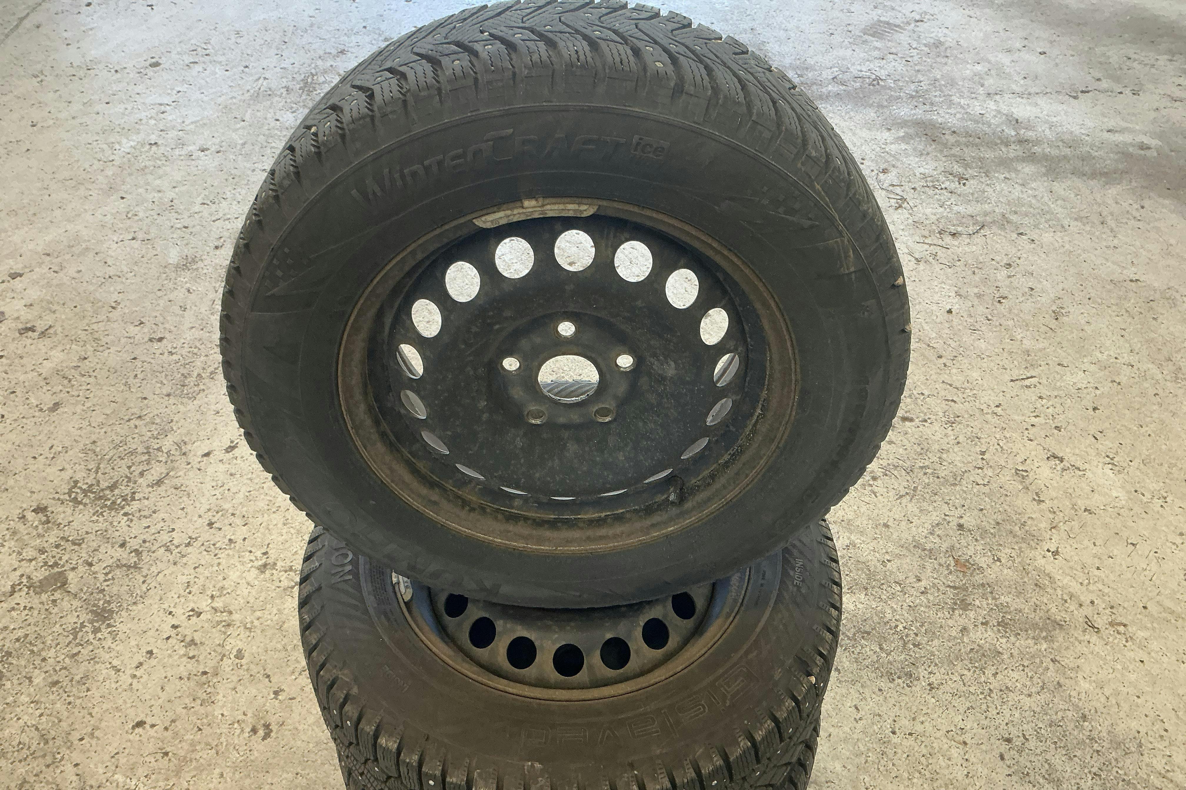 Vehicle Image 13